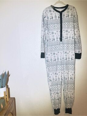 Hearth and hand Christmas onesie pajama